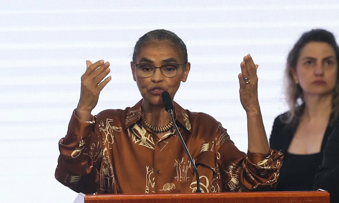 Marina Silva é atacada por homem durante ato eleitoral de Haddad em SP