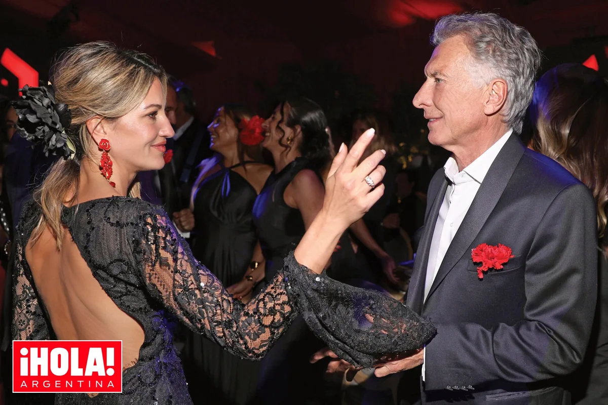 Mauricio Macri y Dolores Teuly. Muy enamorados, se lucieron en la pista de la gala del Museo de Bellas Artes