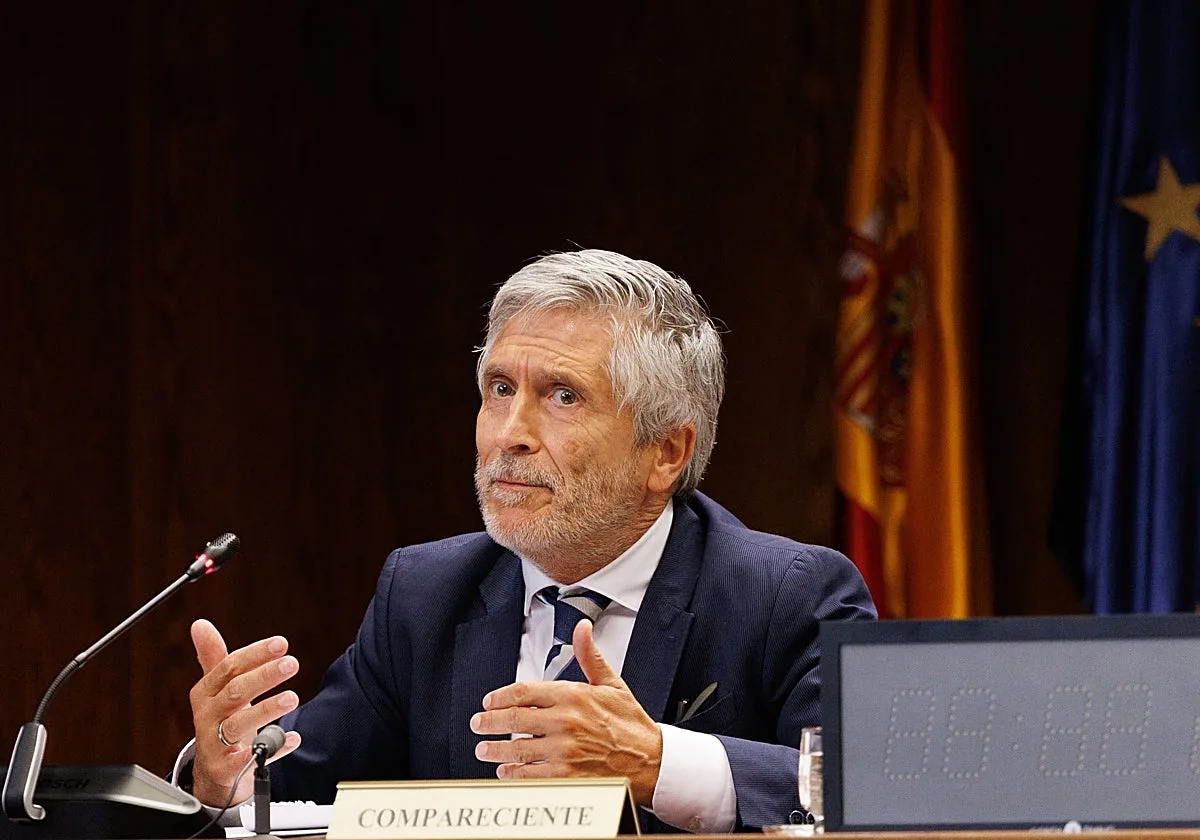Interior no actualiza las cifras de ilegales que entraron en los asaltos a Ceuta y Mellilla desde el año 2021
