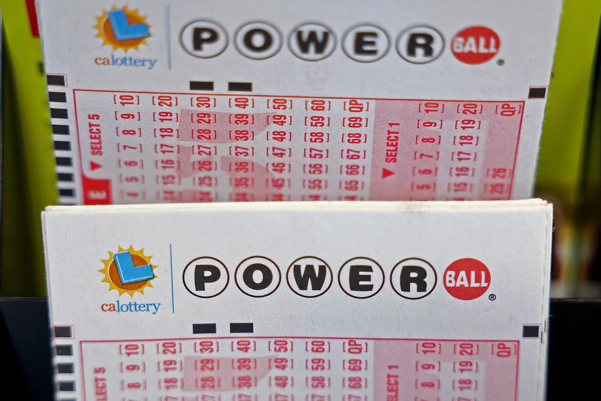 Single ticket bought in Illinois wins $1 billion Powerball jackpot