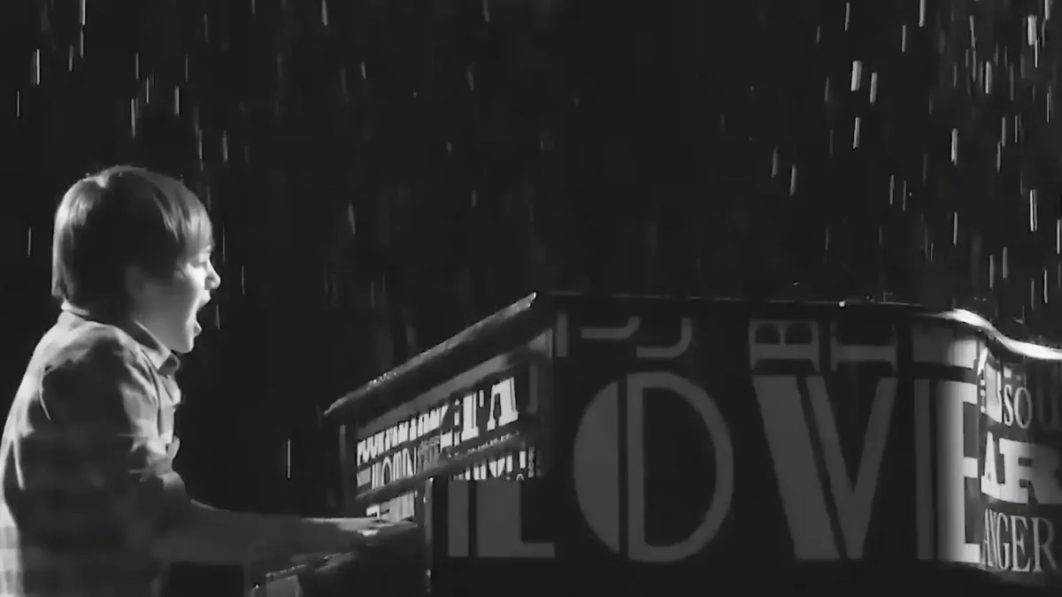 Así es a sus 28 años Greyson Chance, el niño pianista que conquistó el mundo en 2010