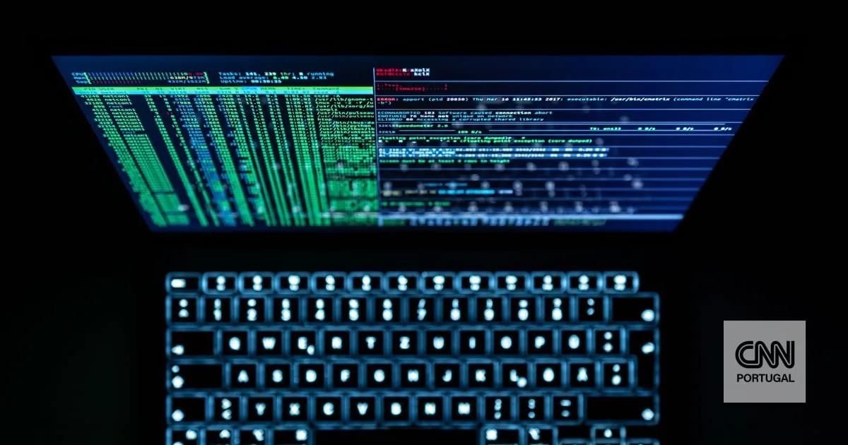 Hackers afirmam ter atacado FBI e dizem ter dados pessoais de atuais e antigos agentes