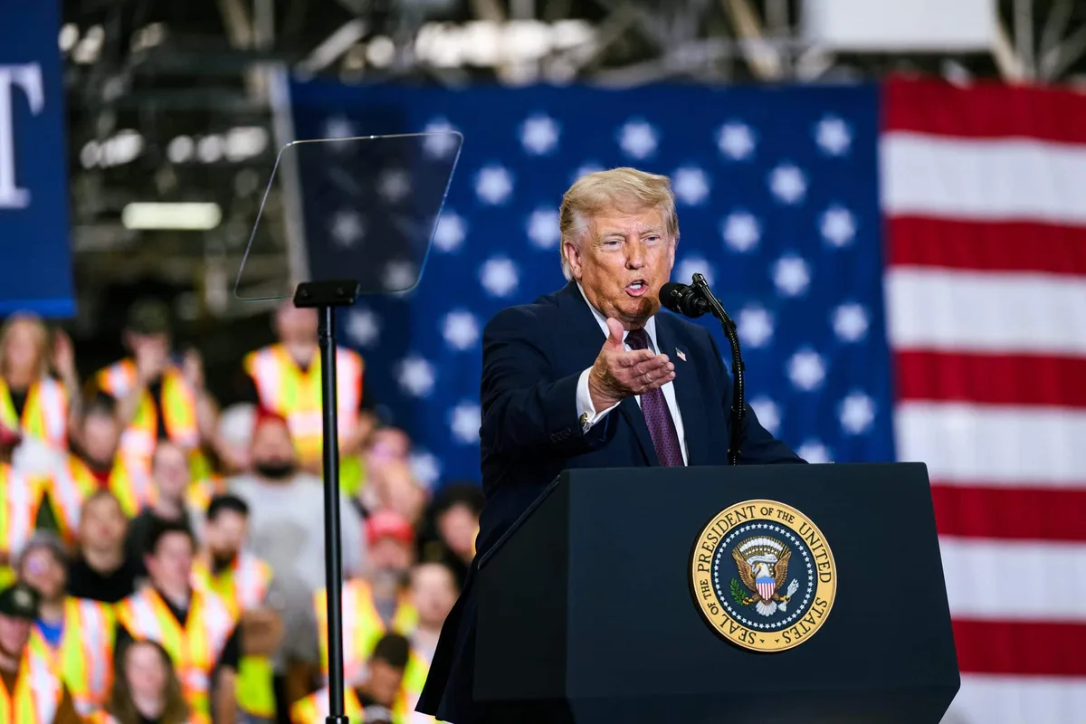 Trump confirma troca secreta de avião após suposta ameaça do Irã
