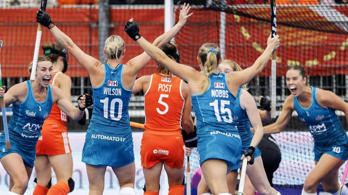 World's best too strong for gutsy Hockeyroos