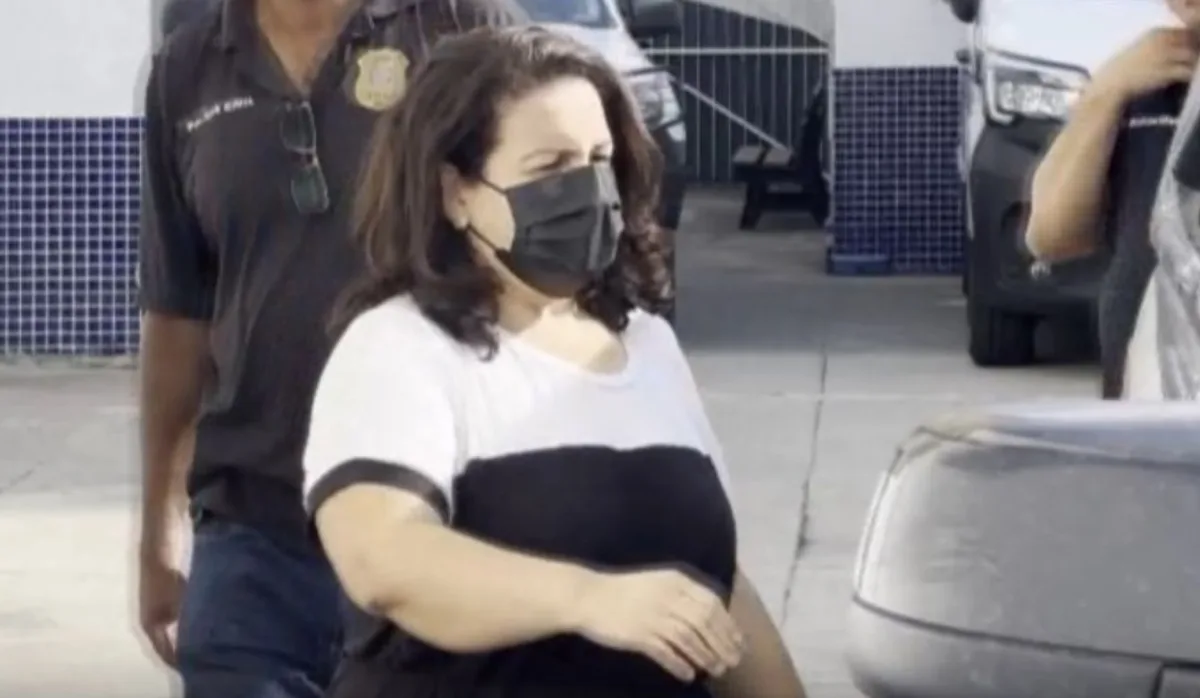 Filha é presa suspeita de manter mãe de 85 anos em cárcere privado em Cariacica