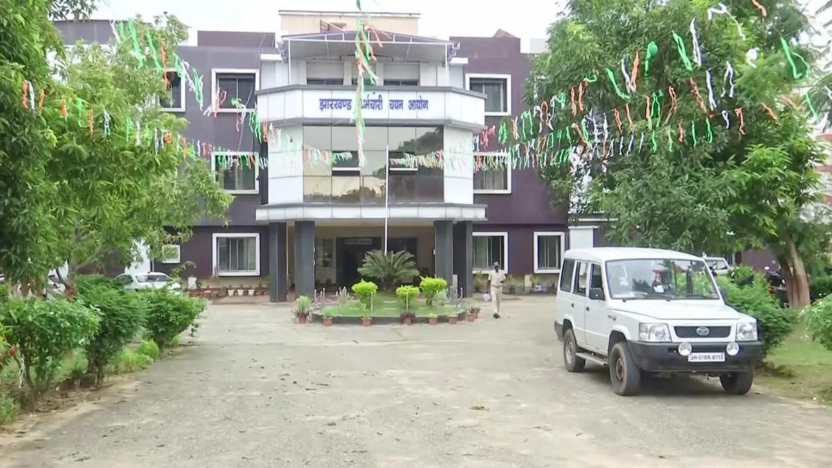 Jharkhand CID arrests two more persons in exam 'irregularity' case