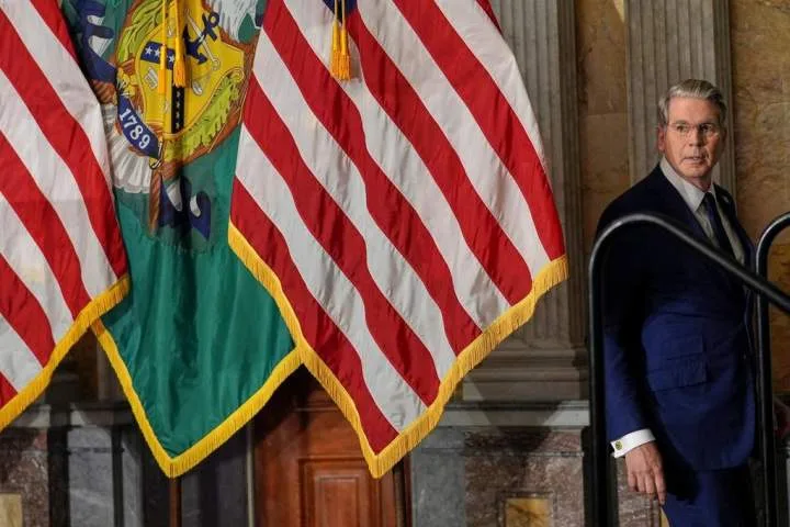 U.S. seeks to make Iran an ‘economic outcast’ with new sanctions, pressure