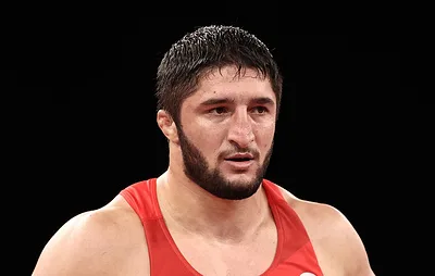 Карелин уверен, что борец Садулаев сможет подготовиться к ОИ-2028