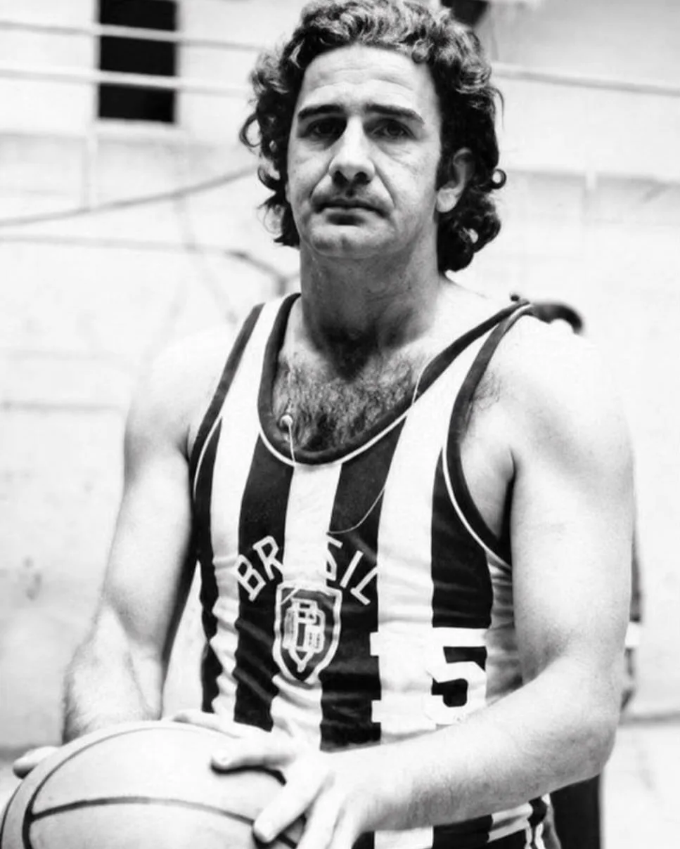 Morre aos 87 anos Carlos Massoni, o Mosquito, campeão mundial com o Brasil no basquete