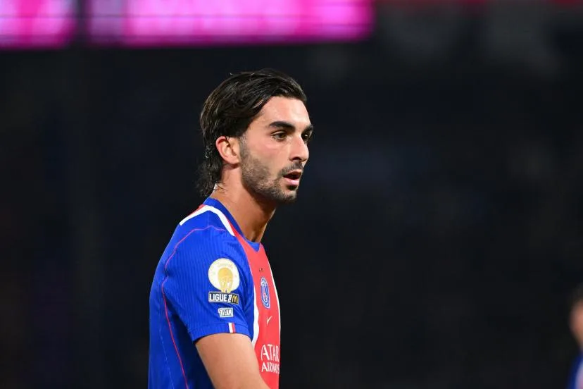 Les compos de Strasbourg-PSG : sans Dembélé, avec Kvaratskhelia et Ferran Torres d'entrée