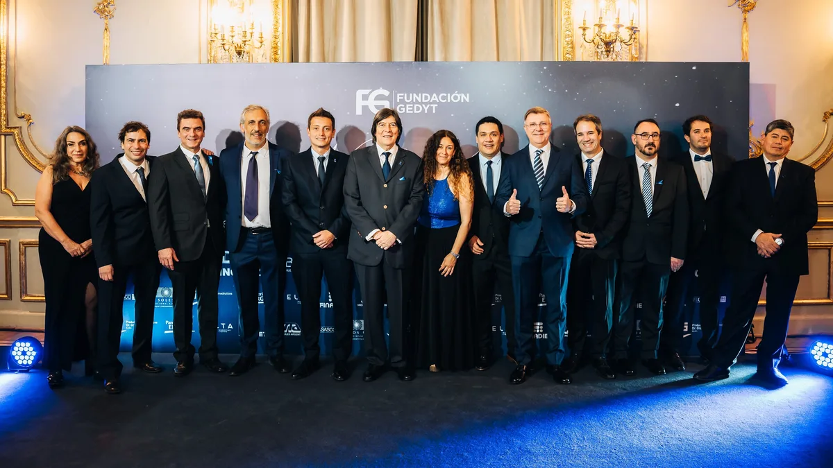 “Noche Azul”: cómo fue la gala solidaria que impulsa la prevención y detección temprana del cáncer de colon