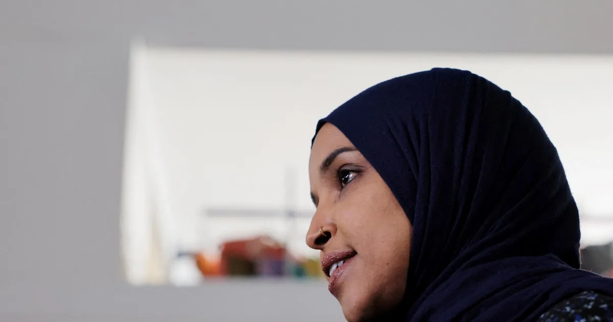 Agentes federales allanan la casa de la congresista Ilhan Omar, crítica de Donald Trump: "No me silenciaran"