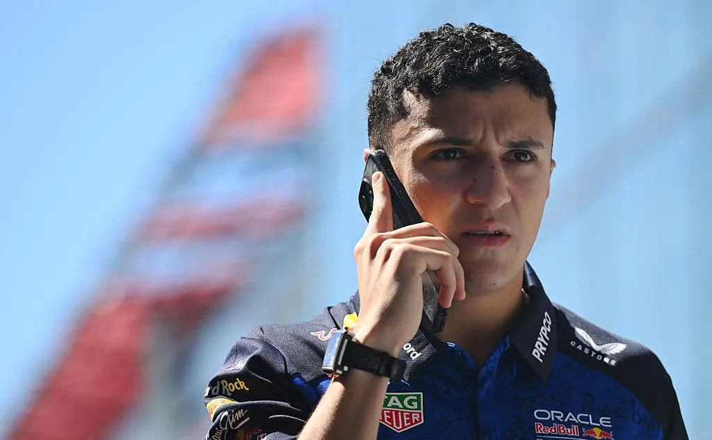 Пропустивший три гонки F1 напарник Ферстаппена вернется за руль в Баку
