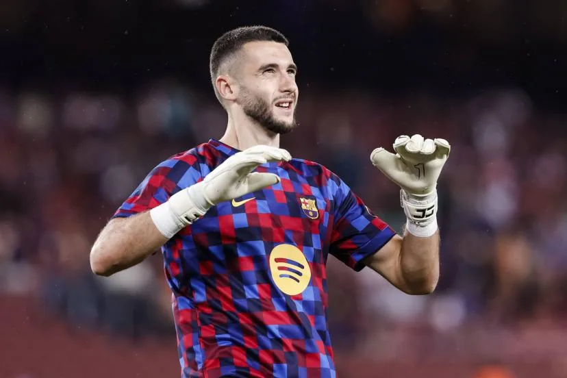 « Une légère gêne au genou droit » pour le gardien du FC Barcelone Joan Garcia