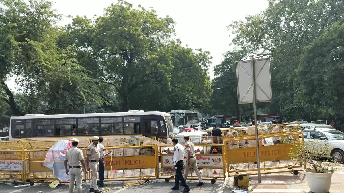 Anti-CEC protest: Police pelted with stones near Akashwani Bhawan; two injured