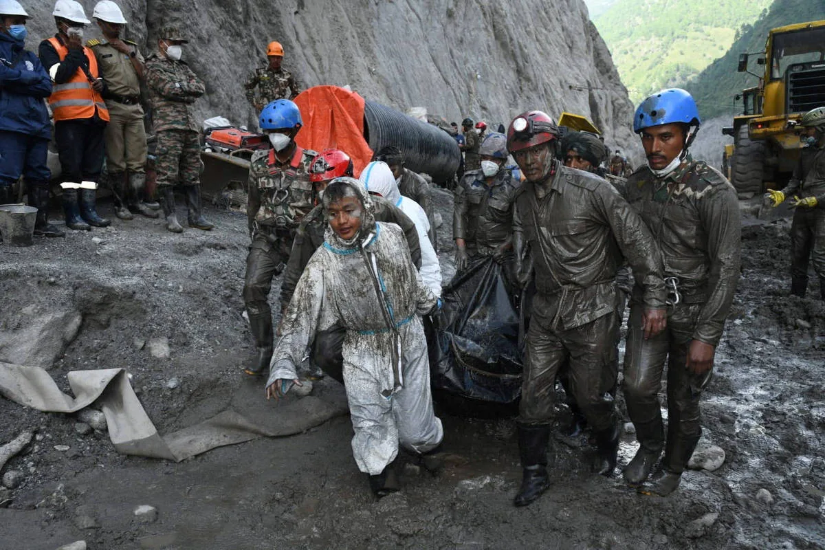 Mais de 6.000 seguem desaparecidos no Nepal, e a maioria dos corpos não foram retirados