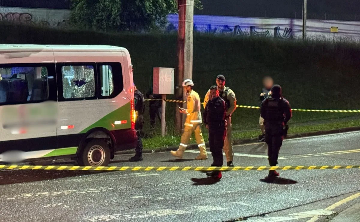 Homem de 29 anos volta de viagem e é assassinado a tiros na frente da esposa e do filho pequeno perto do Aeroporto Afonso Pena