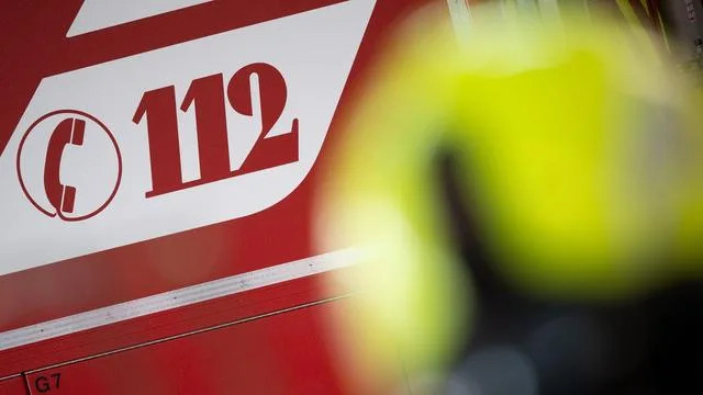 Brände: Brand in Entsorgungsbetrieb beschäftigt Feuerwehr