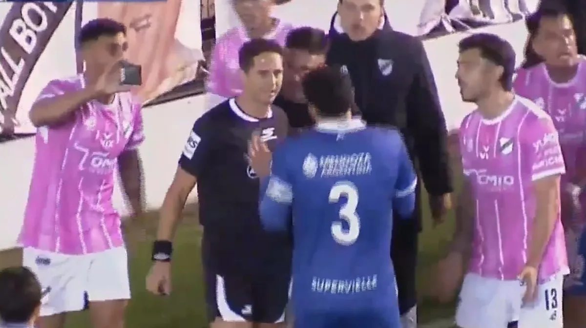 La AFA sancionó a 11 integrantes de All Boys tras el escándalo del celular ante Godoy Cruz