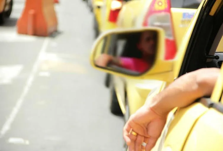 Ministerio de Transporte anunció medida que beneficia a los taxistas en Colombia: ahora tendrán menos restricciones