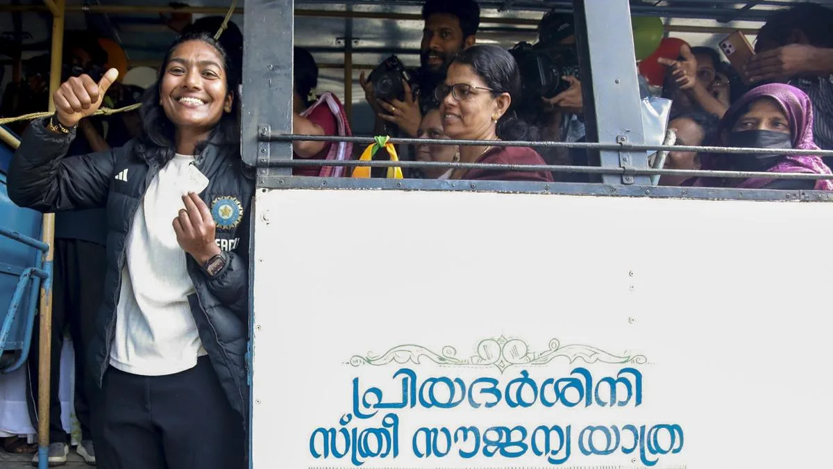Expert panel recommends change in timings of Priyadarshini free bus service for women to offset loss to private buses in Keralam