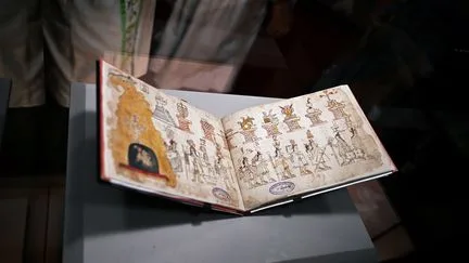 Le Mexique expose le "Codex Azcatitlan", un précieux manuscrit conservé en France depuis deux siècles