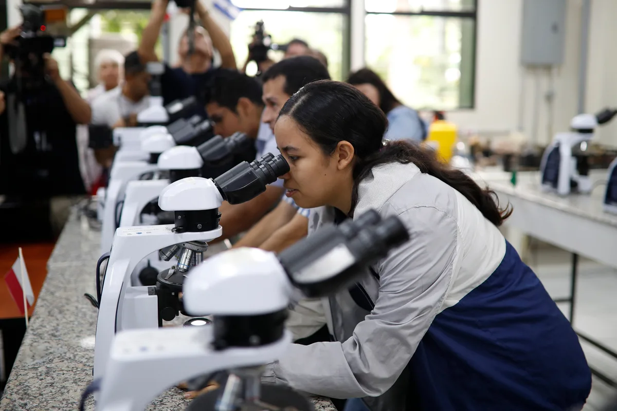 Universidad Nacional de El Salvador propone potenciar la expansión educativa con ingenierías, inteligencia artificial y ciberseguridad