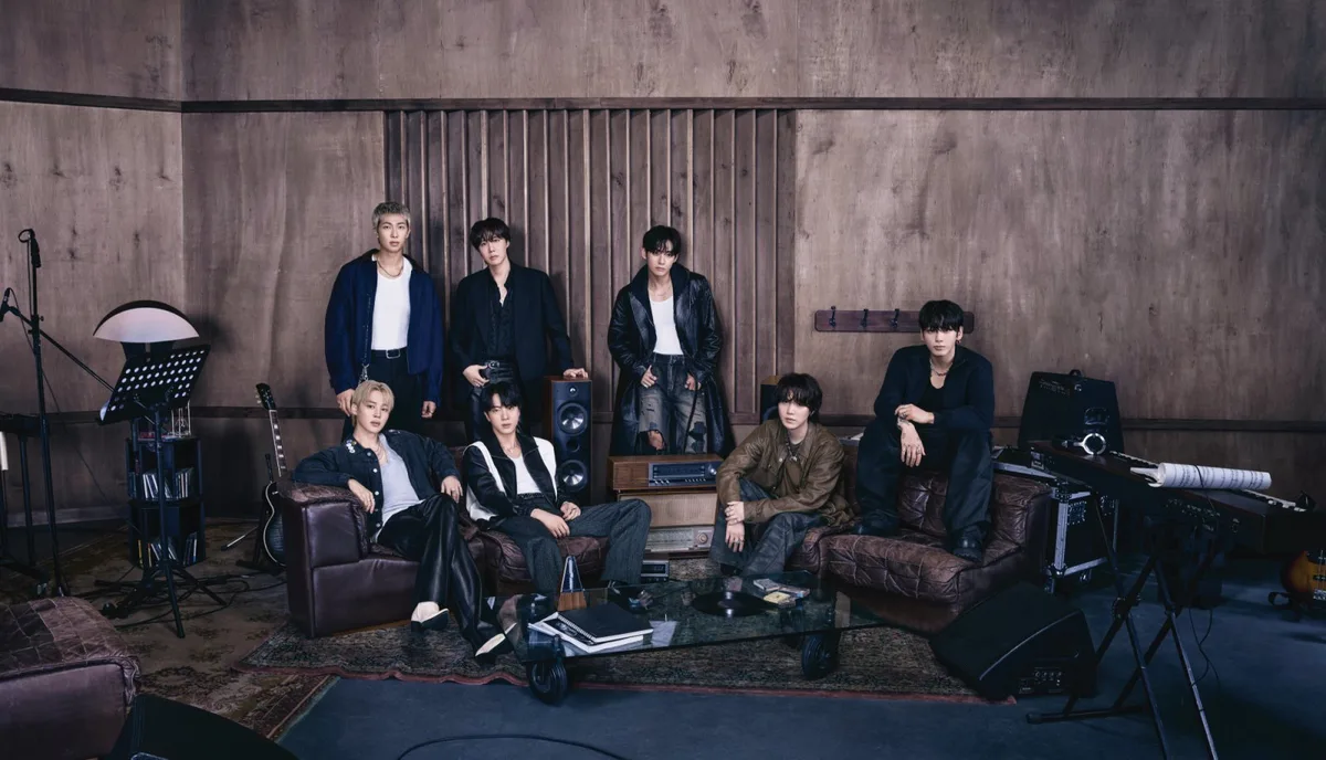 한 달간 28편 파격 편성…BTS, 일본 안방극장·OTT 완전 점령