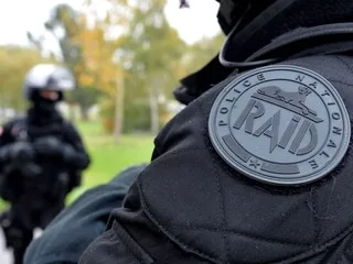 Douze personnes interpellées plus d’un an après deux assassinats sur fond de narcotrafic en Côte d’Or