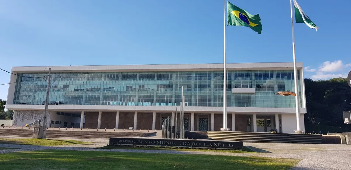 Candidatos ao governo do Paraná se reúnem com lideranças empresariais e políticas
