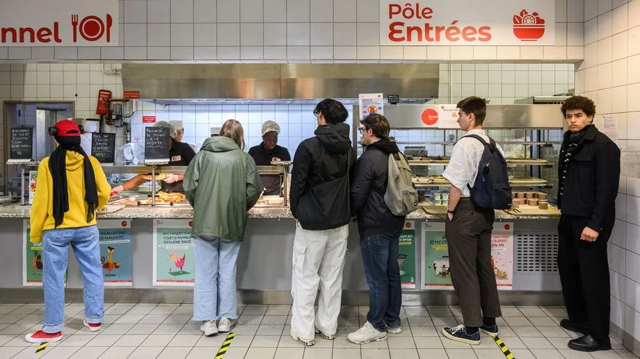 "On est à l'usine" : la généralisation du repas à un euro fait déborder les restaurants du Crous, en grève ce mardi