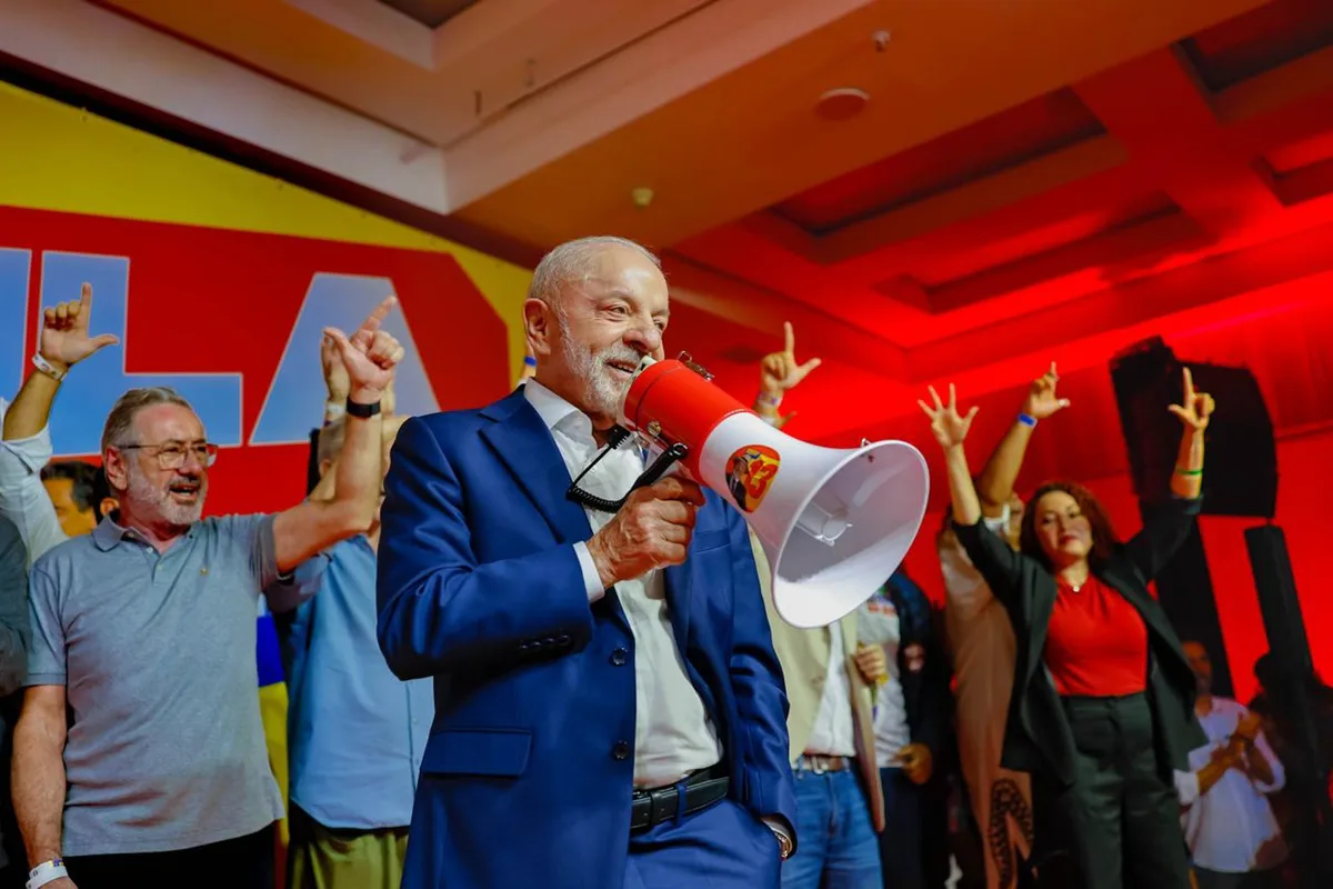 Quantos votos teve Lula no primeiro turno?