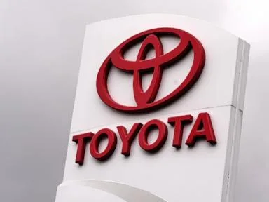 Toyota recalls 655K Camrys over display error that may deactivate turn signals and other indicators