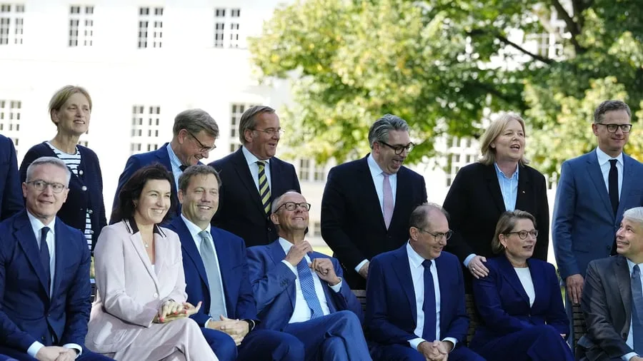 Bundesregierung: Wirtschaft, Klima, Drohnen: Kabinett versucht den Neustart