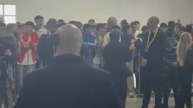 Padre Guilherme atua em prisão na Argentina (e há vídeos). Veja o momento