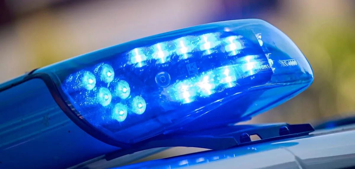Vermummter bedroht Tankstellen-Mitarbeiterin in Norden mit Messer