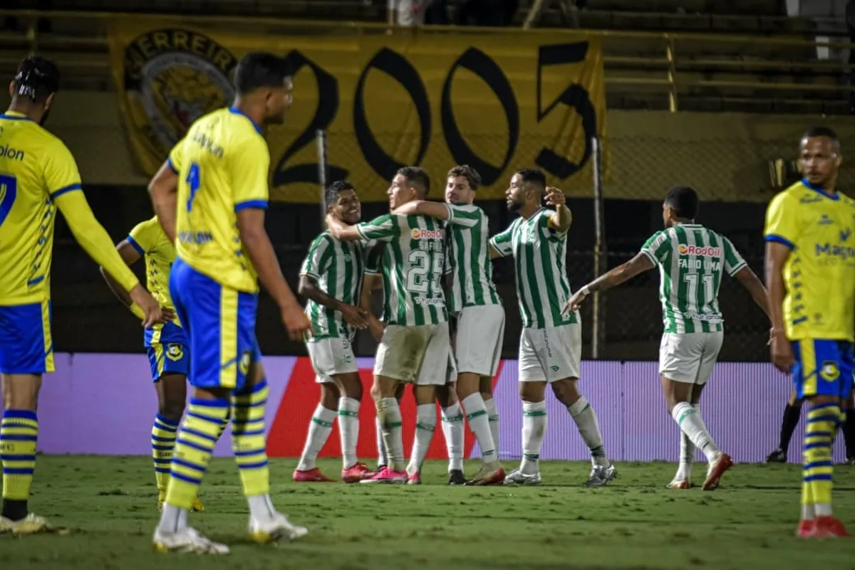 Juventude defende a liderança contra melhor visitante da Série B