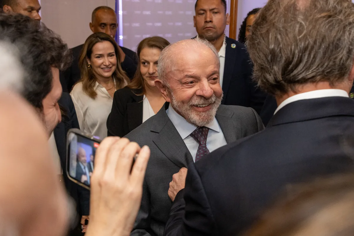 As sinalizações da campanha de Lula sobre o ajuste fiscal