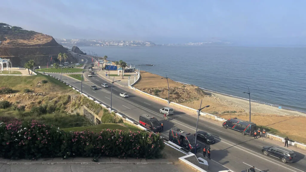 Afflux migratoire à Ceuta: quinze jours après, la ville de Fnideq quadrillée par les forces de l'ordre