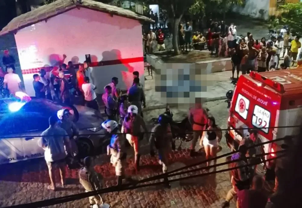 Ataque a tiros em praça pública deixa dois mortos e um ferido na Bahia