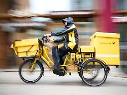 Auch Paket-Preis soll steigen: Briefversand kann 2027 deutlich teurer werden