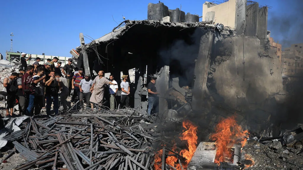 La population de Gaza exaspérée après la destruction d'une usine de dessalement par Israël
