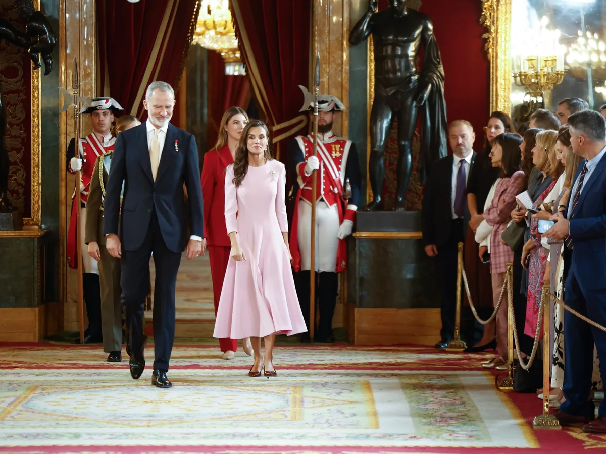 De Sofía Palazuelo y Fernando Fitz-James Stuart a Almeida e Isabel Díaz Ayuso: todos los invitados al besamanos del Día de la Hispanidad