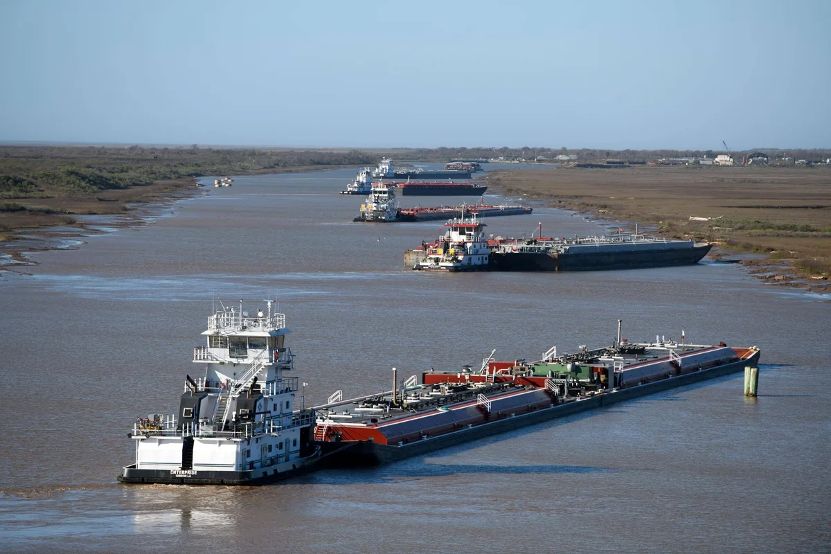 Indian refiners' fuel exports to West rise 43% amid Russian crude use