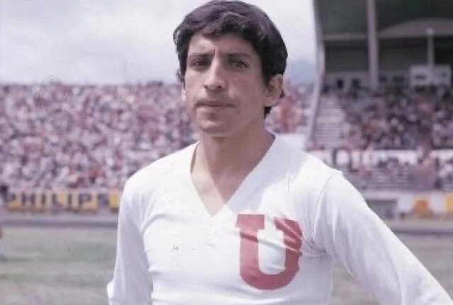 Polo Carrera, el delantero ecuatoriano que jugó 24 años con un solo ojo, se consagró en tres países y atravesó un cáncer de huesos
