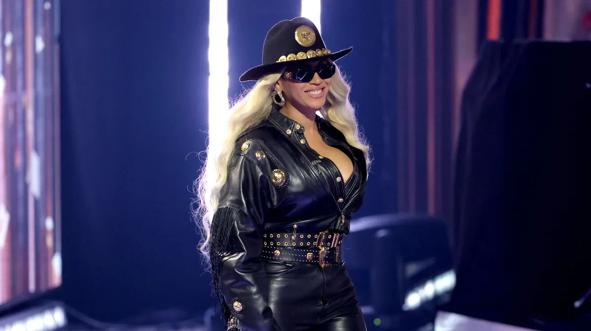 Feds Sue Ticket Broker Firm Over Alleged $120M Scheme For Beyoncé, Pitbull Tickets