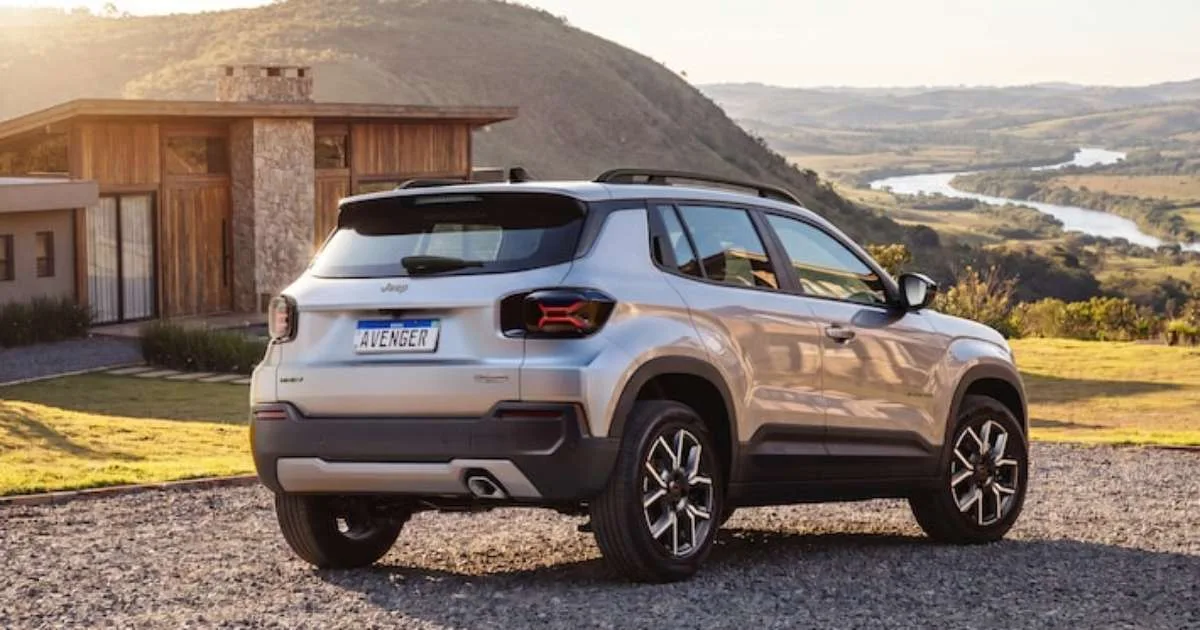 Jeep Avenger traz boa dinâmica, mecânica conhecida, mas incomoda os mais altos