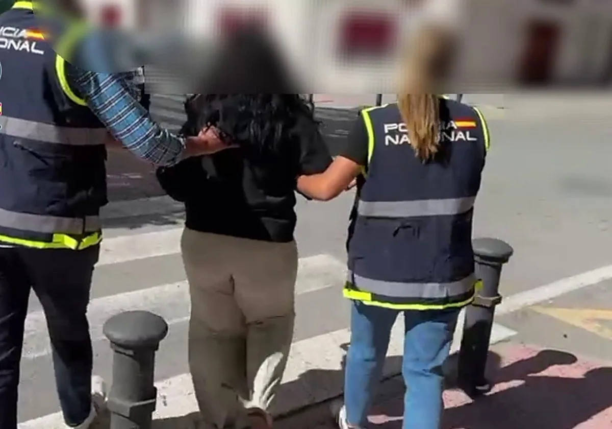 Cuatro detenidos por 51 estafas en alquileres por Internet a través de 'mulas bancarias«