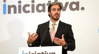 Líder parlamentar da IL acusa PSD de "empatar o país" e Governo de tentar "comprar os votos dos portugueses"