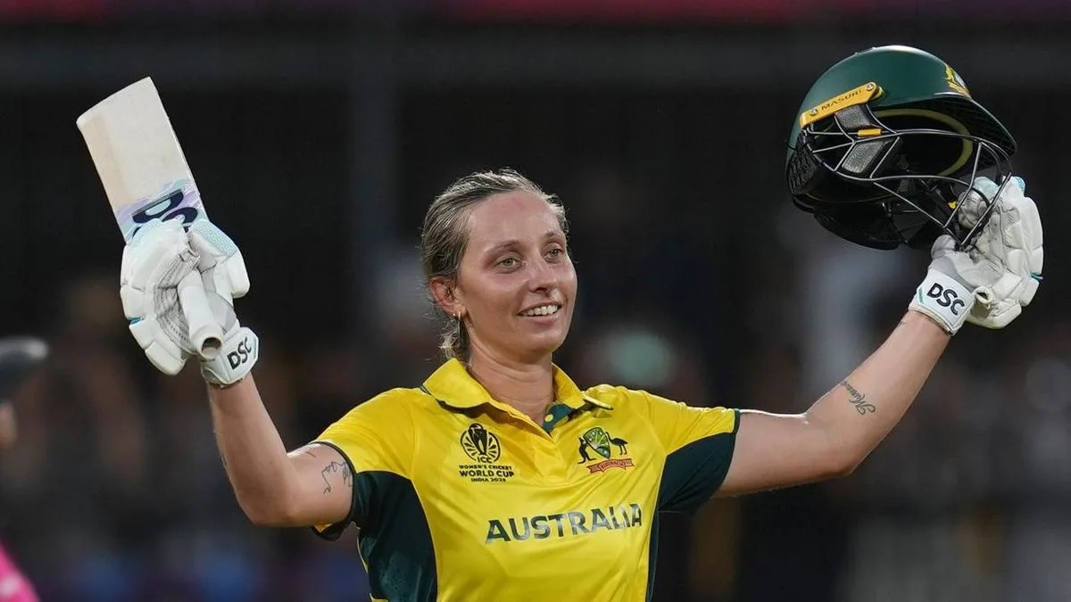 Aussie ends dramatic week with The Hundred trophy